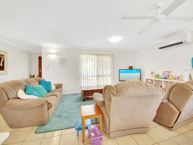 3 BEDROOM HOME IN HANDY LOCATION!