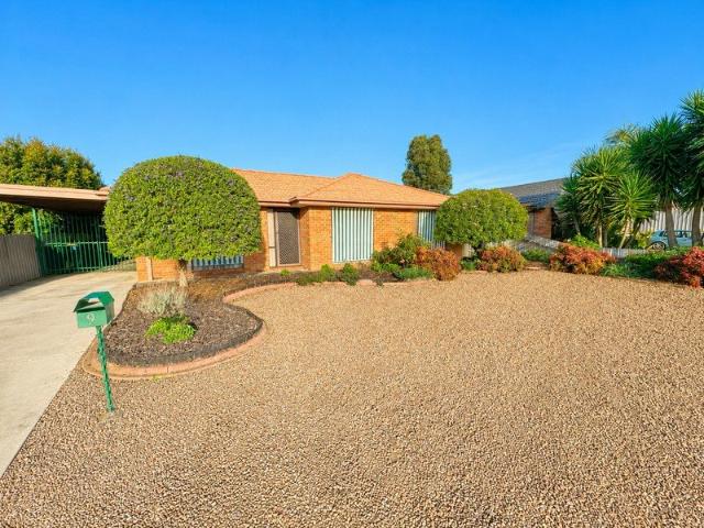 3 BEDROOM HOME IN MOOROOPNA!