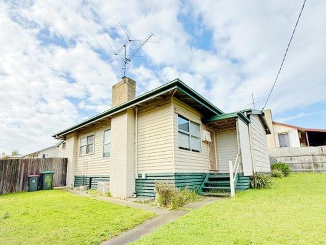 3 Bedroom Home in Moe