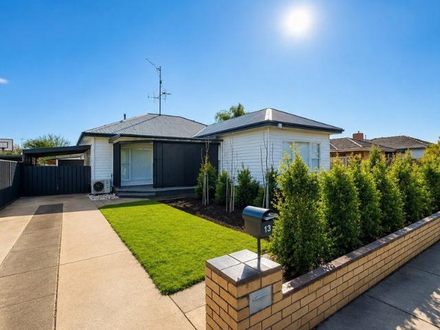 3 BEDROOM HOME IN PRIME LOCATON