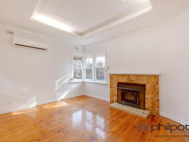 3 BEDROOM HOME IN PRIME LOCATION