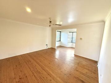 3 Bedroom Home in Prime Location!