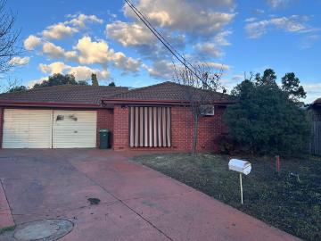 3 bedroom home in quiet Court