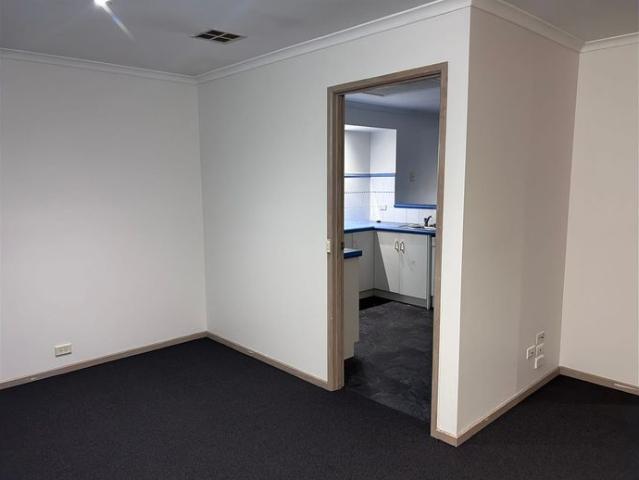 3 bedroom home in quiet Court