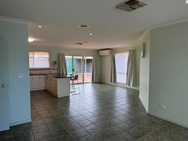 3 Bedroom Home in Quiet Court