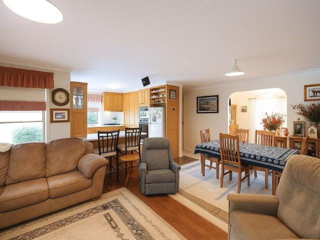 3 Bedroom Home in Quiet Cul De Sac