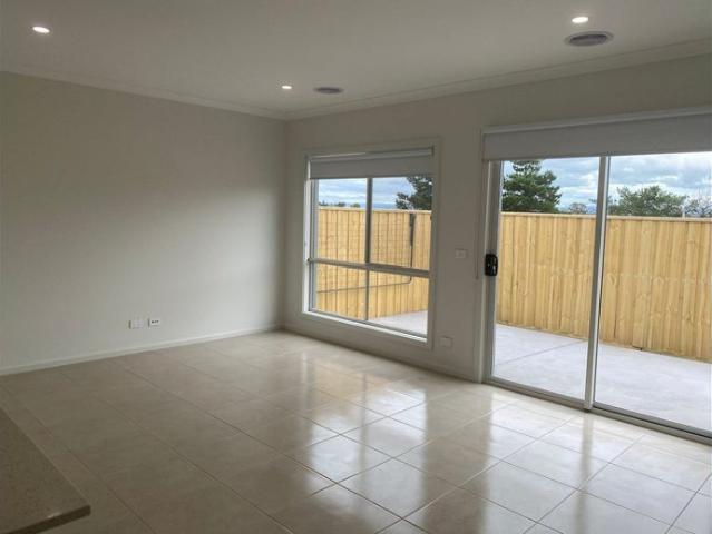 3 Bedroom Home in Rockbank !