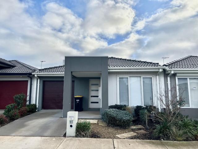 3 Bedroom Home in Rockbank !