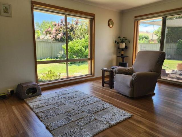 3 Bedroom Home in Sought After Court