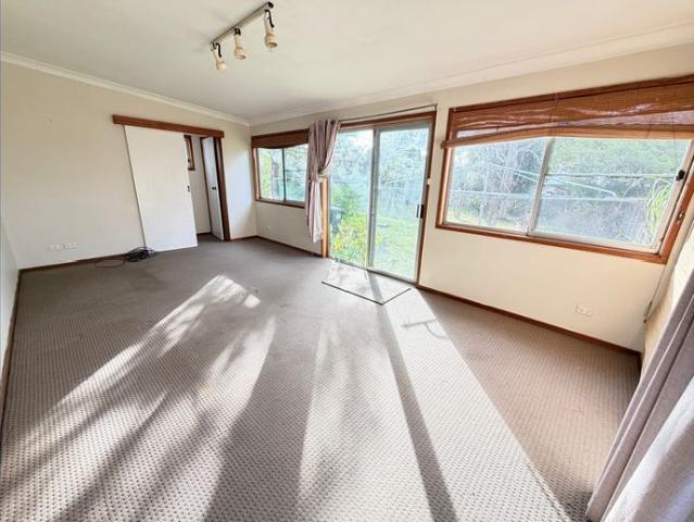 3 BEDROOM HOME LOCATED SOUTH TAMWORTH
