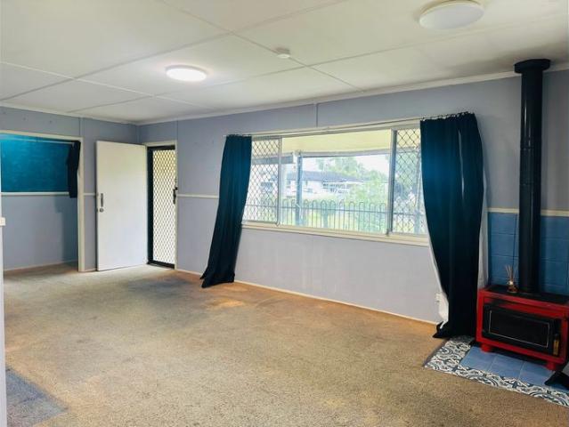 3 Bedroom Home NEW FLOORING COMING