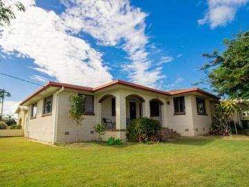 3 BEDROOM HOME ON 795SQM WITH TWO STREET FRONTAGE