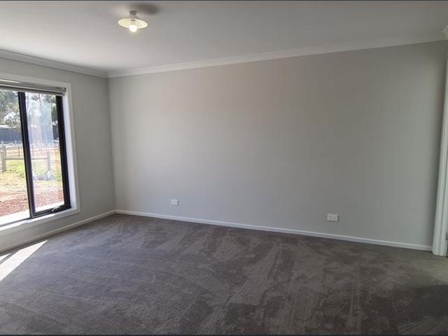 3 Bedroom Home on 1 Acre