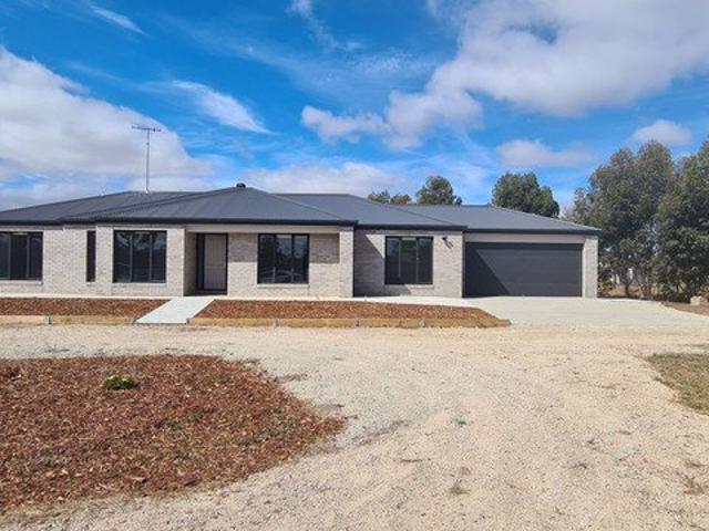 3 Bedroom Home on 1 Acre