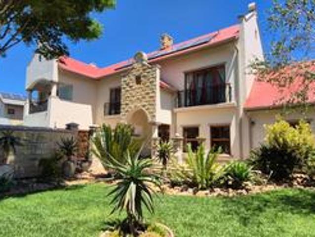 3 bedroom home on the market in midstream