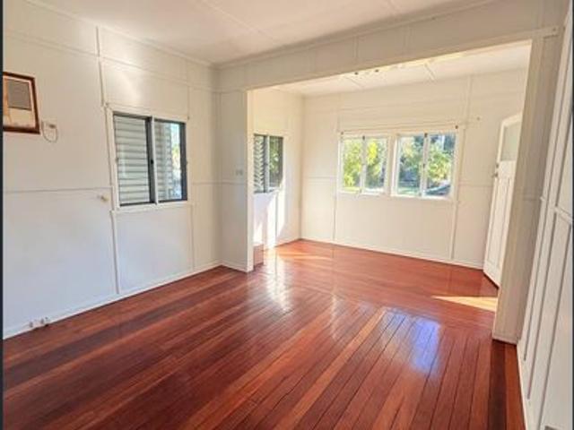 3 Bedroom home on a quiet street!