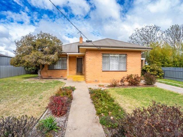 3 bedroom home on large block close to main street