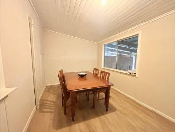 3 bedroom Home Only Minutes to Town