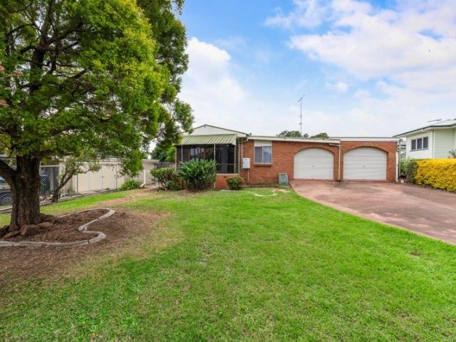 3 Bedroom Home Refreshed and Ready!