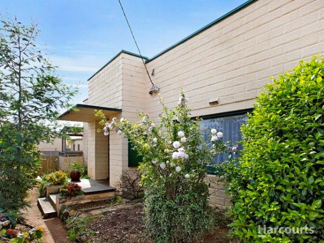 3 Bedroom Home, Secure Yard!