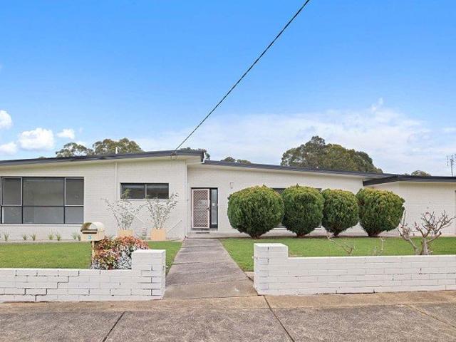 3 bedroom home so close to town