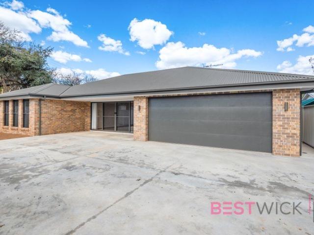 3 Bedroom Home, Stylish Living & conveniently located