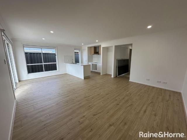 3 Bedroom Home Stylish, Spacious & Ready to Move In!