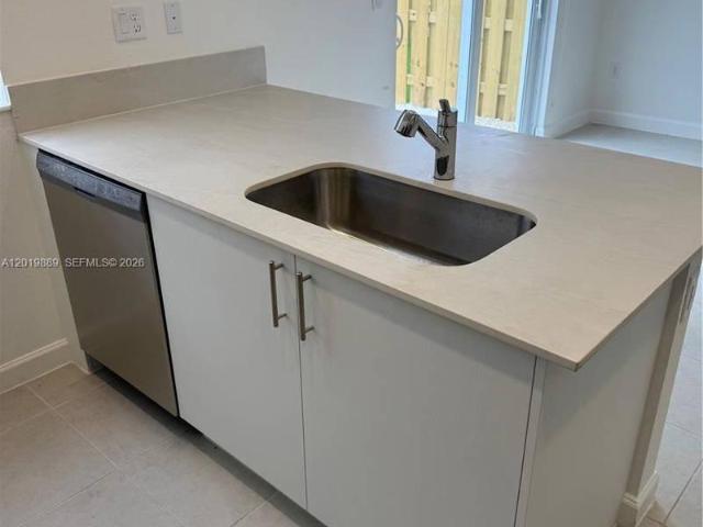 3 bedroom, Homestead FL 33035 105504946