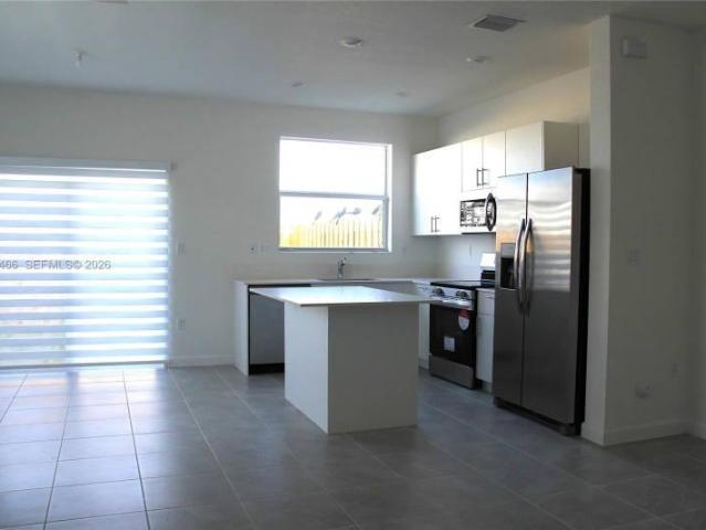 3 bedroom, Homestead FL 33035 105504936