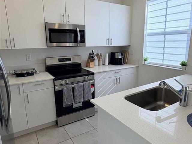 3 bedroom, Homestead FL 33035 105505068