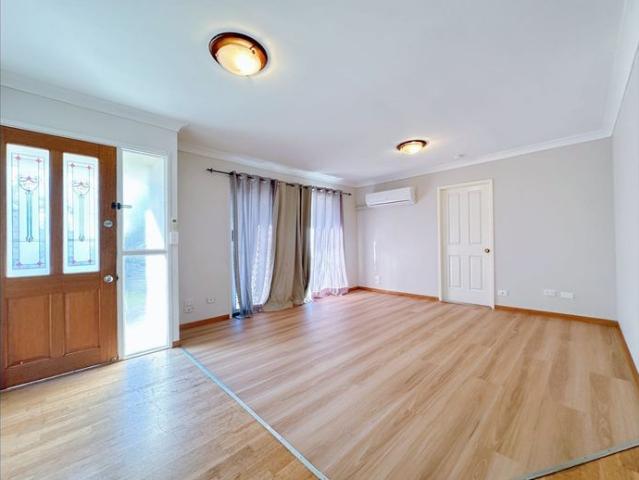 3 BEDROOM HOMES AVAILABLE – QUIET ROCHEDALE SOUTH LOCATION