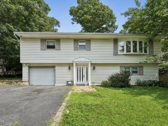 3 bedroom, Hopatcong NJ 07843 105205410