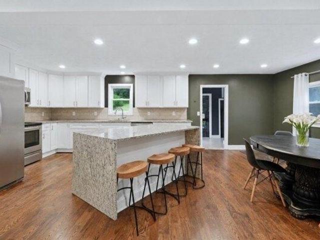 3 bedroom, Hopatcong NJ 07843 106103174