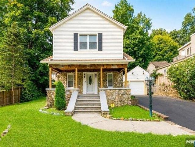 3 bedroom, Hopatcong NJ 07843 106128894