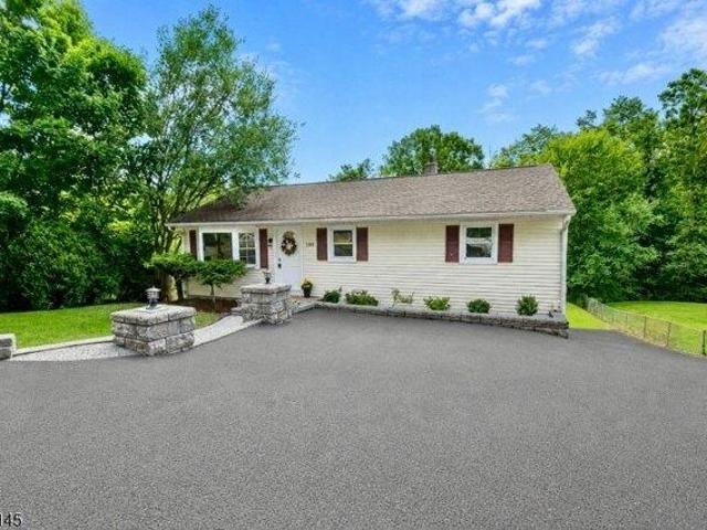3 bedroom, Hopatcong NJ 07874 105206036