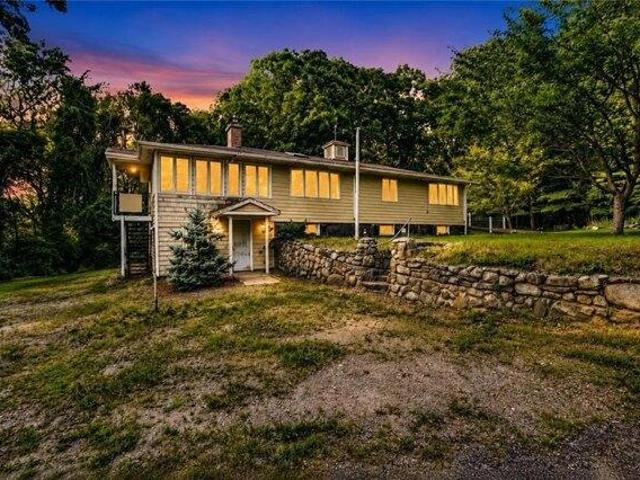 3 bedroom, Hopkinton RI 02804 105549998