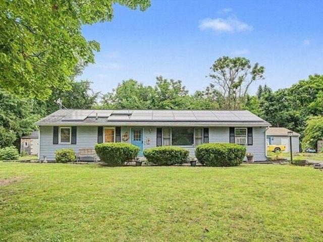 3 bedroom, Hadley MA 01035 104331981