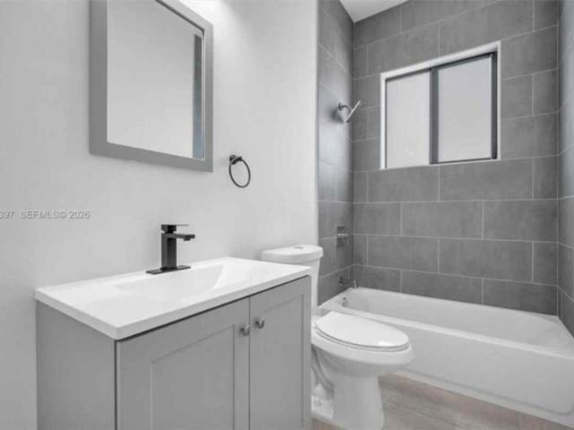 3 bedroom, Hallandale Beach FL 33009 106220793