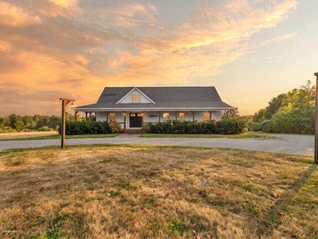 3 bedroom, Hampden ME 04444 105714282