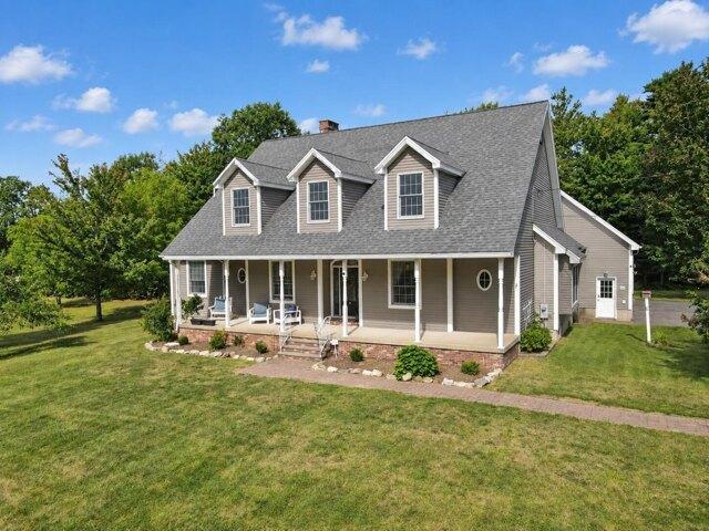 3 bedroom, Hampden ME 04444 105816234