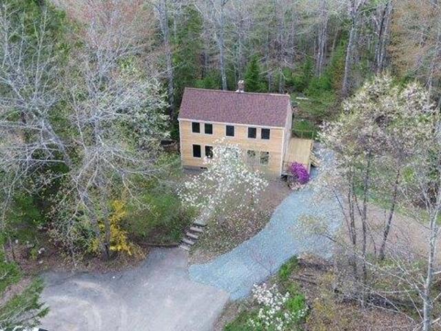 3 bedroom, Hancock ME 04640 105723490