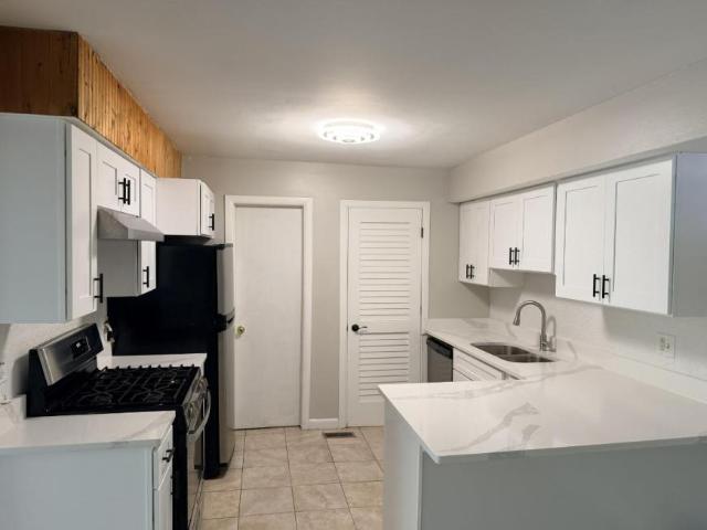 3 bedroom, Hanover Park IL 60133 106115280