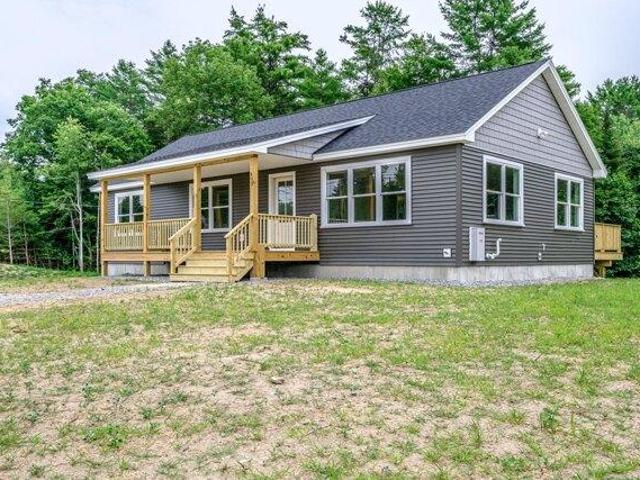 3 bedroom, Harrison ME 04040 105652566