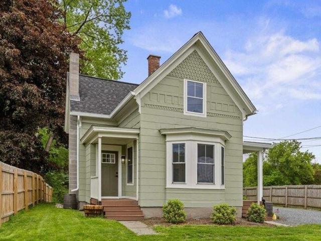 3 bedroom, Hartford VT 05001 104237969