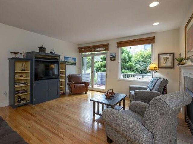 3 bedroom, Hartford VT 05059 105589366
