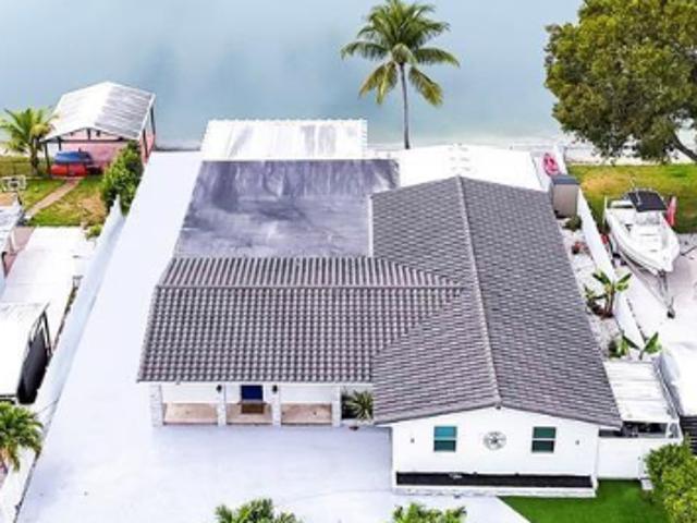 3 bedroom, Hialeah FL 33012 105008362