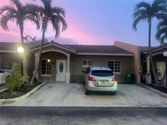 3 bedroom, Hialeah FL 33015 95625312