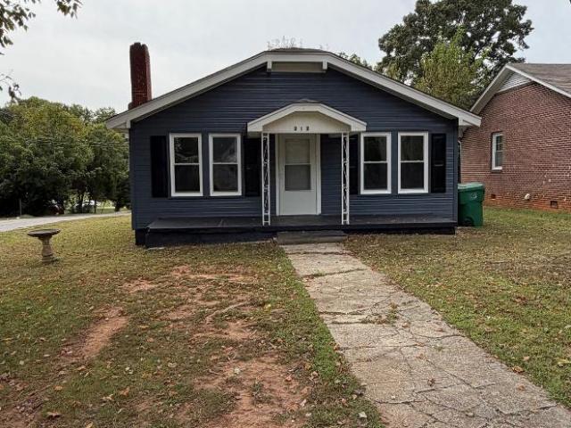 3 bedroom, High Point NC 27263 106244478