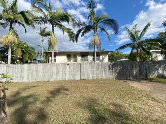 3 BEDROOM HIGHSET HOME IN HEATLEY + SOLAR!