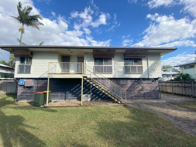 3 BEDROOM HIGHSET HOME IN HEATLEY + SOLAR!